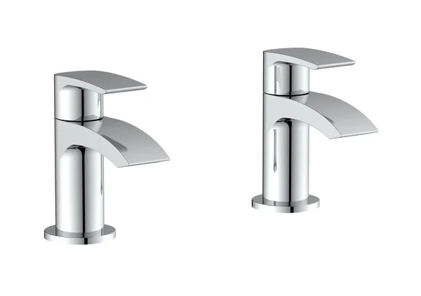 SWBR046 - Linford Bath Pillar Taps w/ 2 Tap Holes - Chrome image